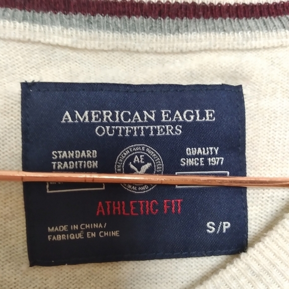 American Eagle Men's VNeck Light Gray Cotton Athletic Fit Pullover Sweater Small - Picture 9 of 10